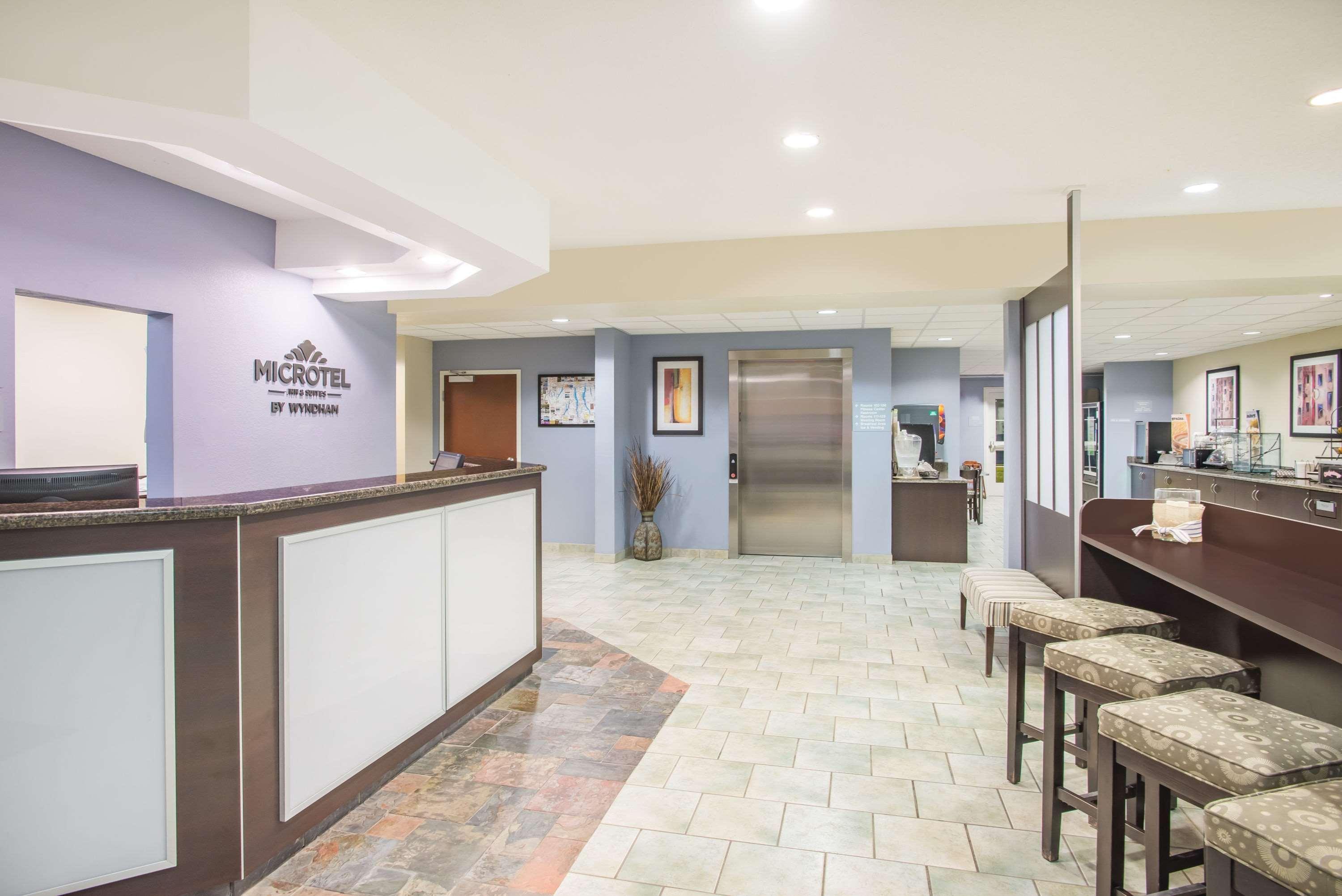 Microtel Inn And Suites By Wyndham - Geneva Extérieur photo